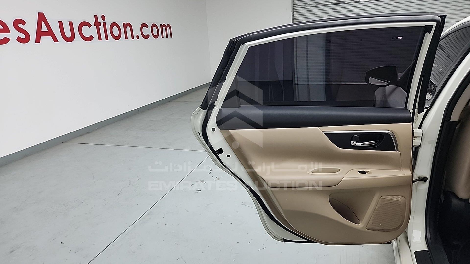 2018 NISSAN ALTIMA VIN: 1N4AL3A92JC293206