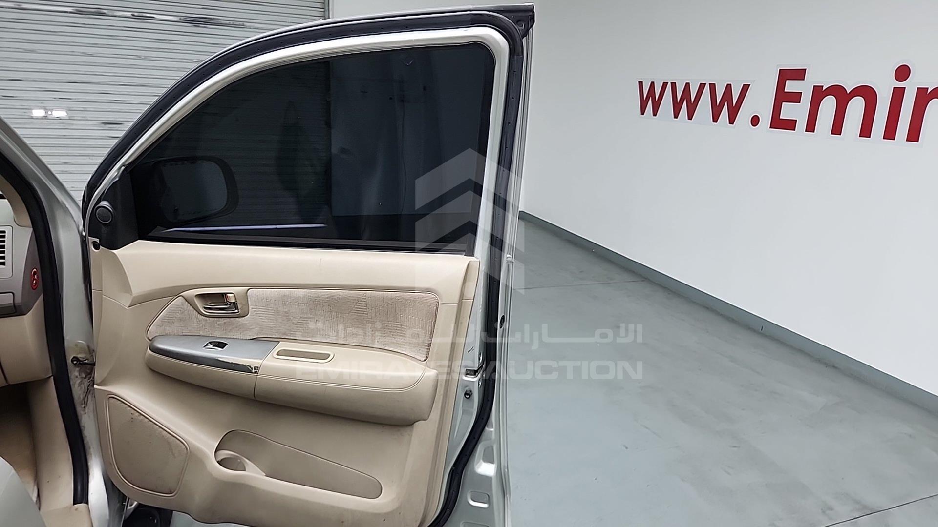 2006 TOYOTA FORTUNER VIN: MR1YU59G360006157