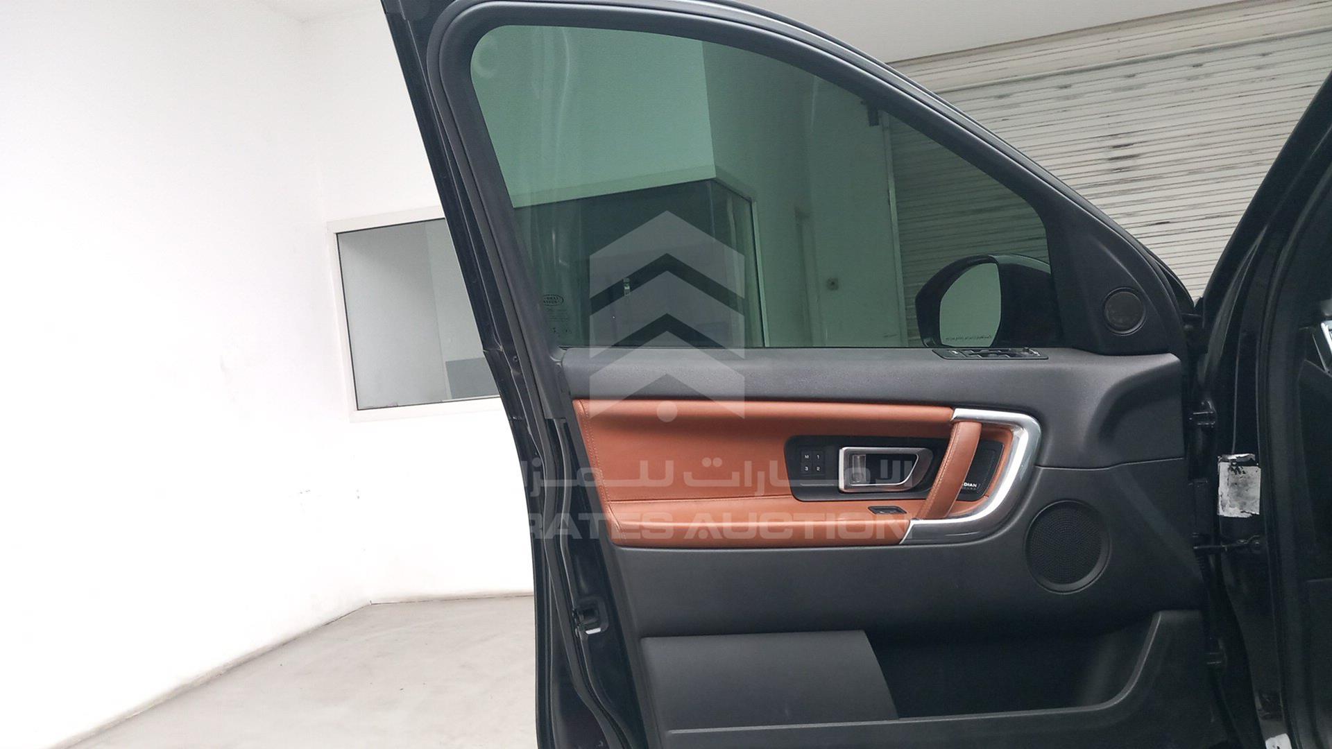 2016 LAND ROVER DISCOVERY VIN: SALCA2BG3GH585029