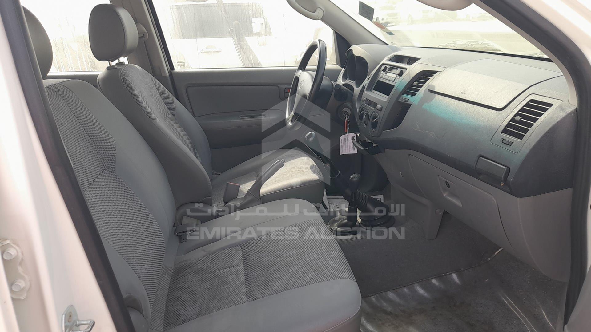 2009 TOYOTA HILUX VIN: MR0FX22G491317638