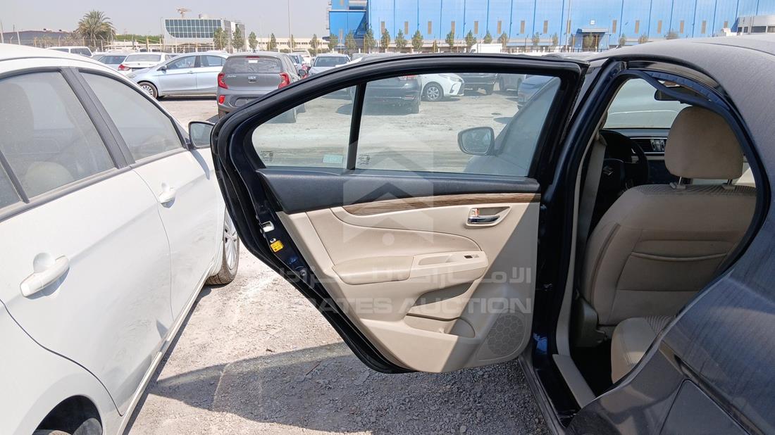 سوزوكي سياز 2023 — الباب الخلفي الأيسر — صورة 20