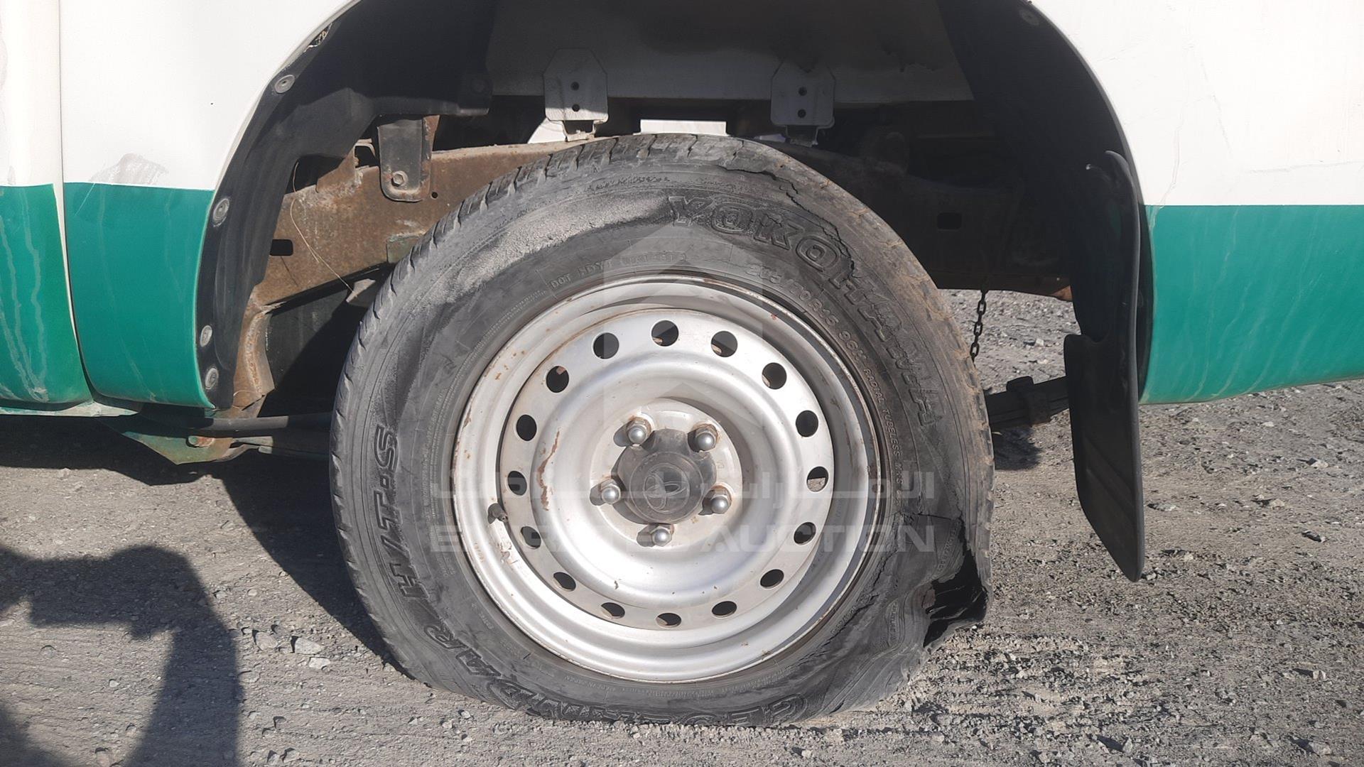 2007 TOYOTA HILUX VIN: MR0EX12G872013659