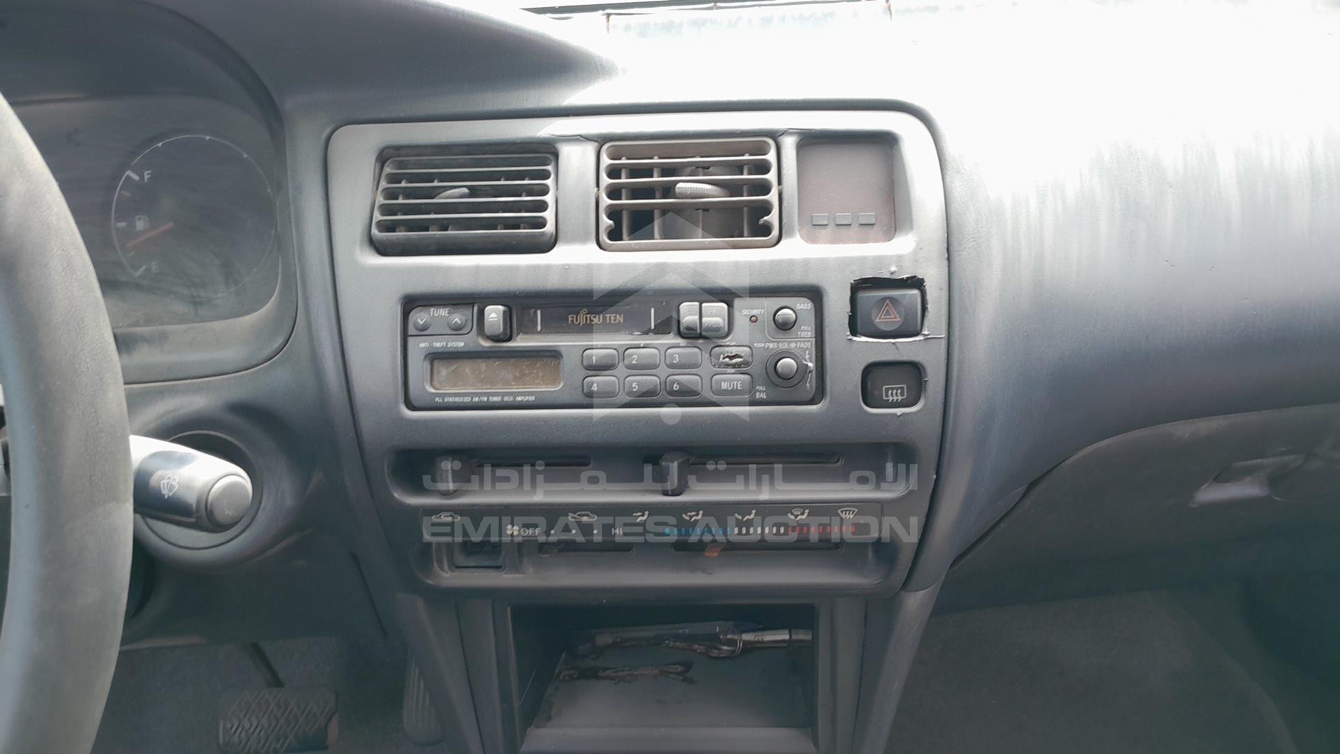 1995 TOYOTA COROLLA VIN: EE1000003851