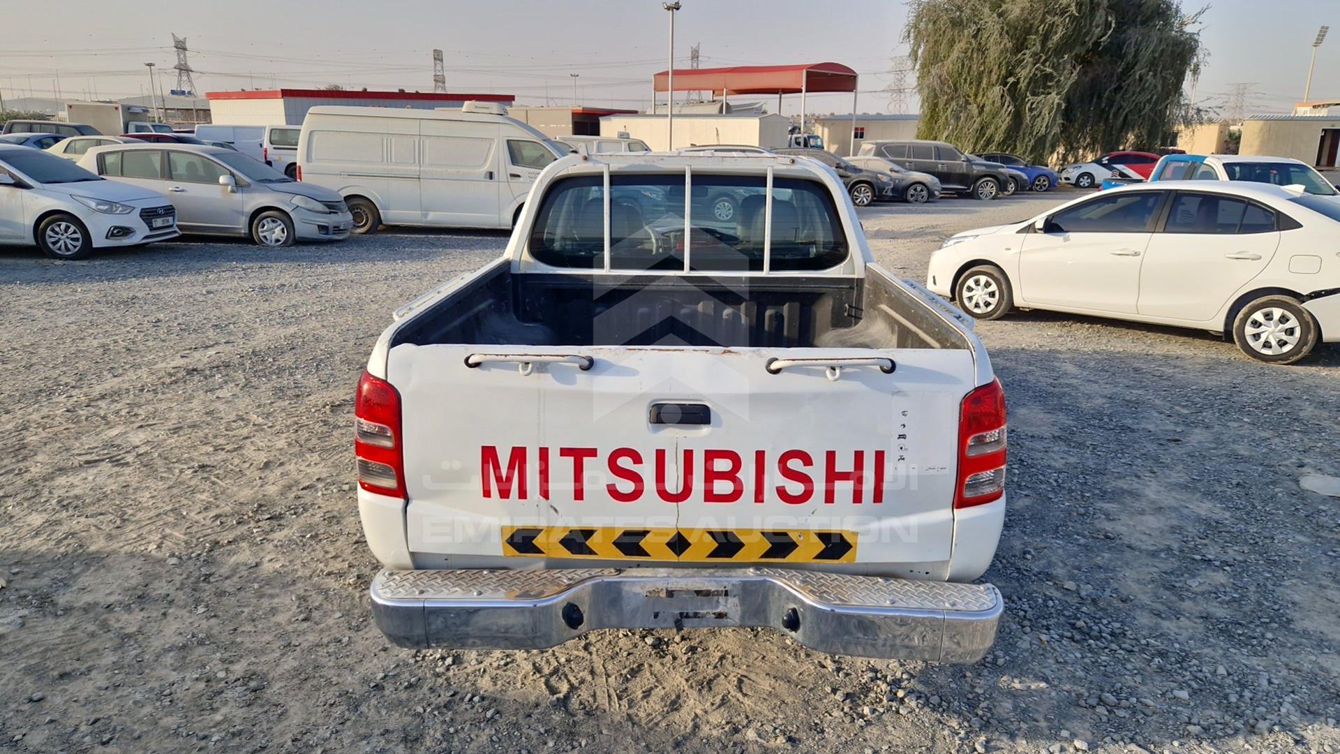 2016 MITSUBISHI L 200 VIN: MMBJNKJ40GH039774