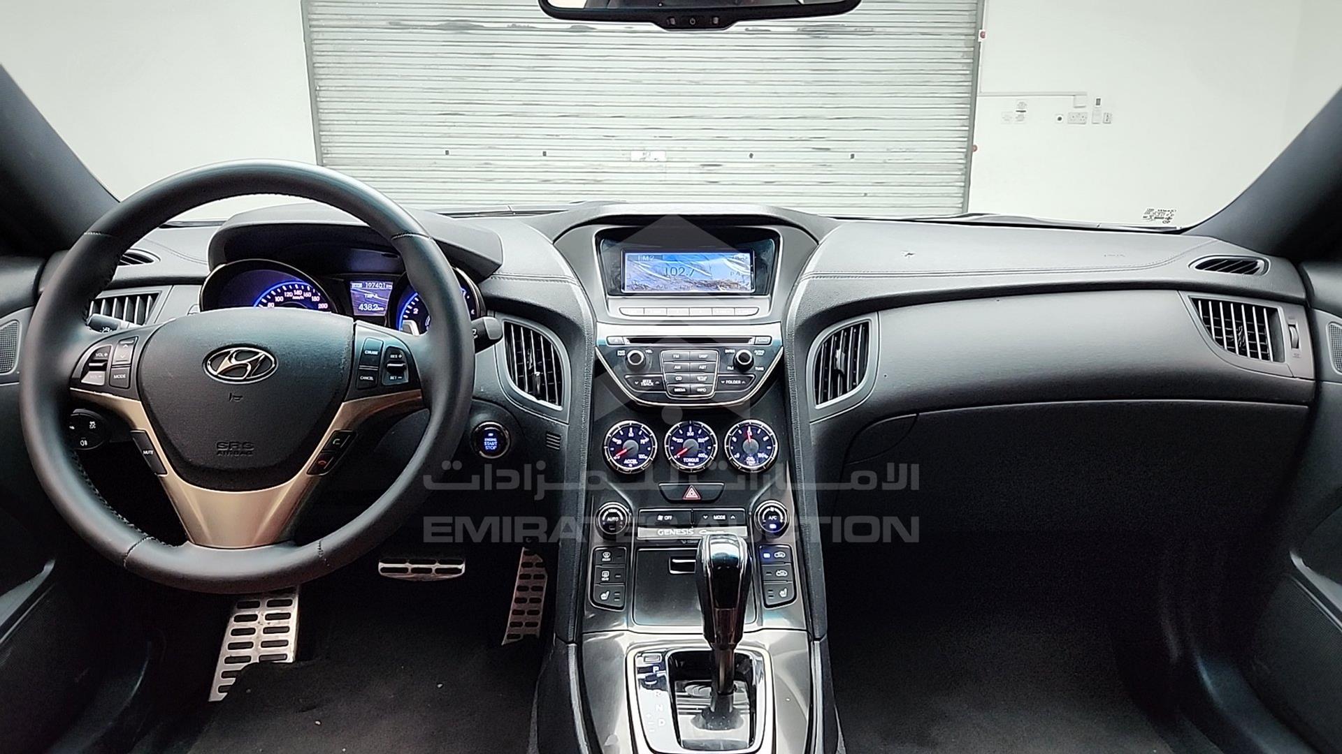2015 HYUNDAI GENESIS VIN: KMHHU61H5FU116239