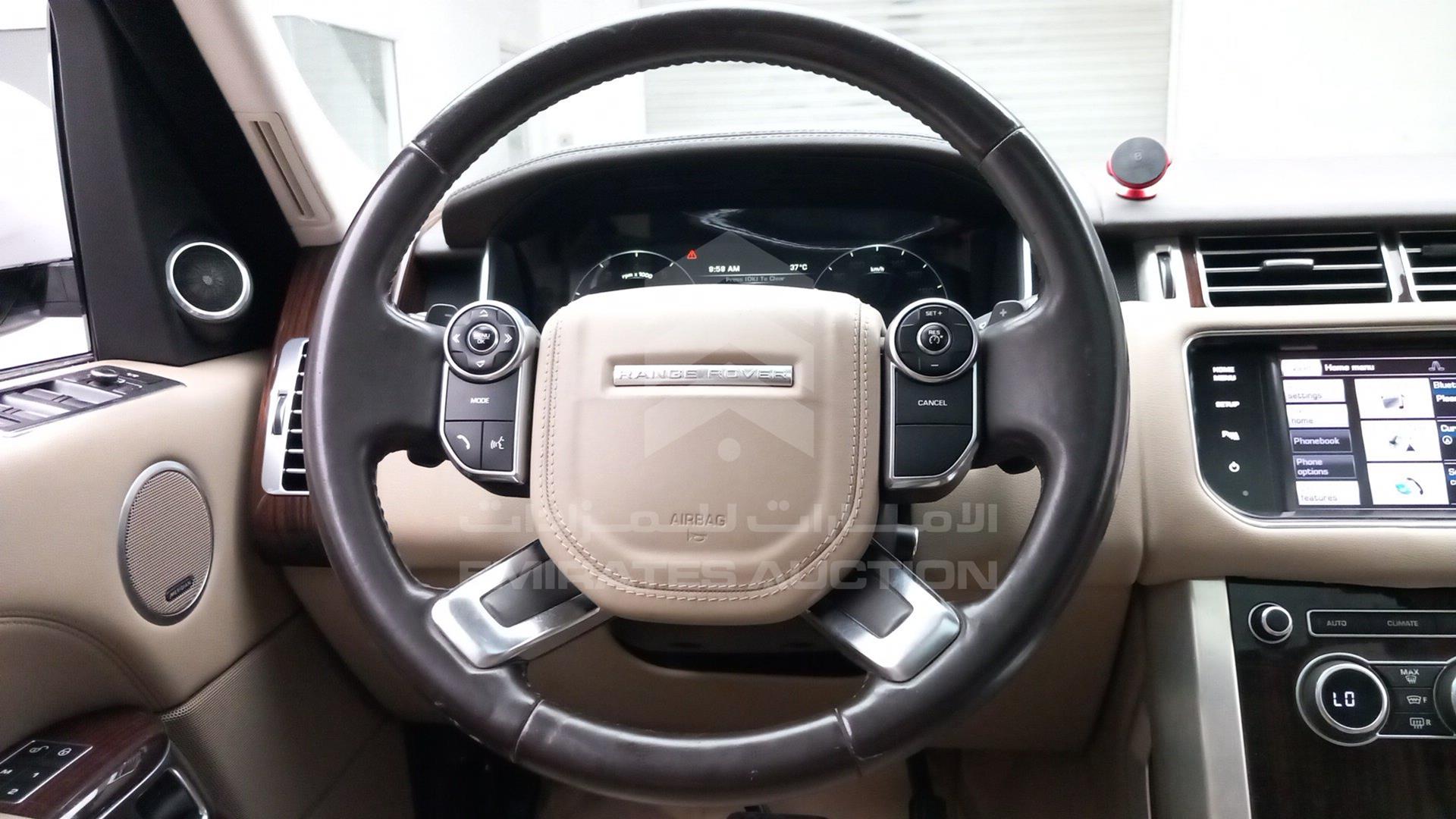 2014 RANGE ROVER VOGUE VIN: SALGA2DF6EA132437