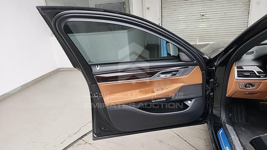 2016 BMW 740 LI — Front Left Door — Photo 13