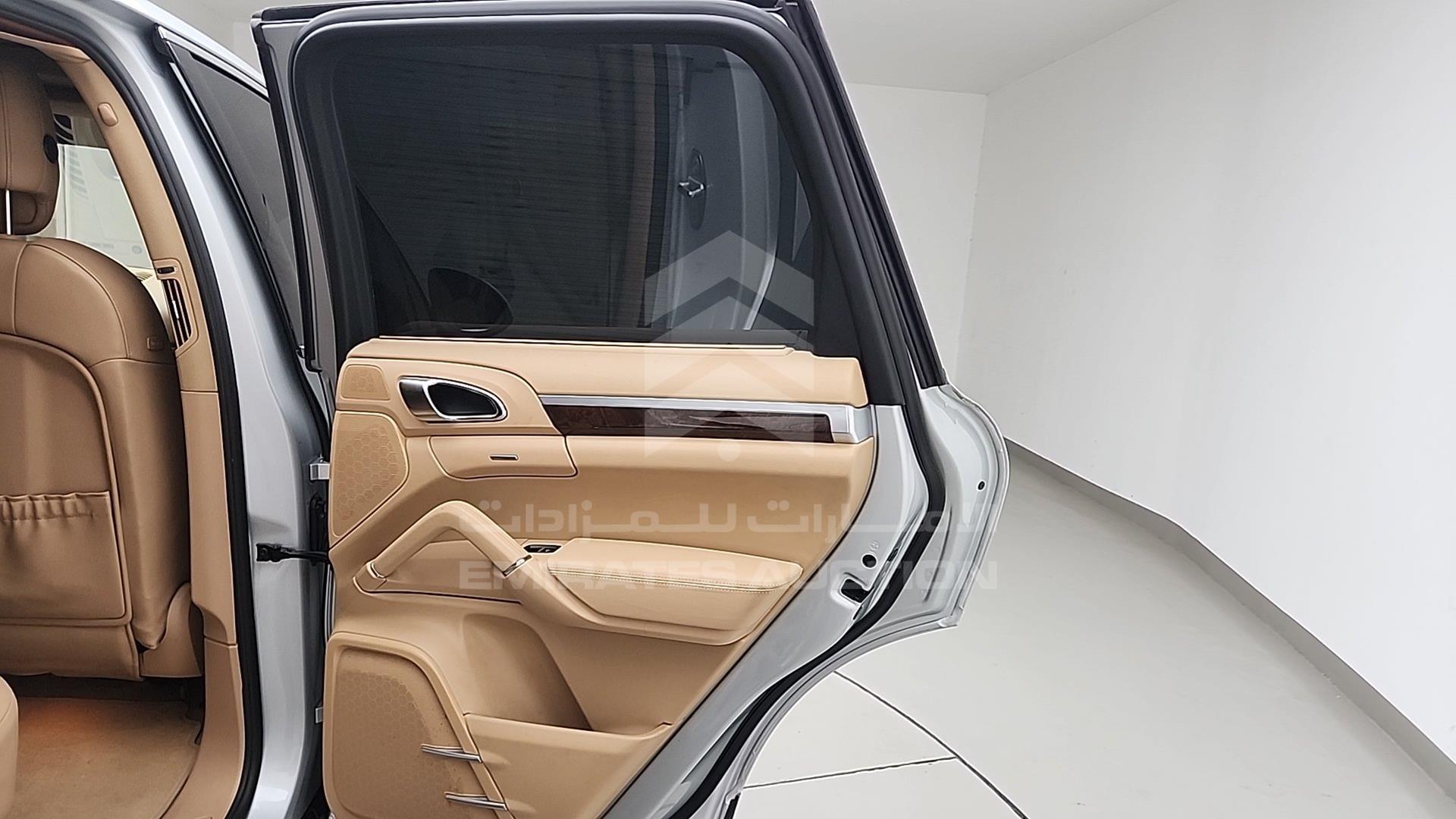 2013 PORSCHE CAYENNE VIN: WP1ZZZ92ZDLA01710