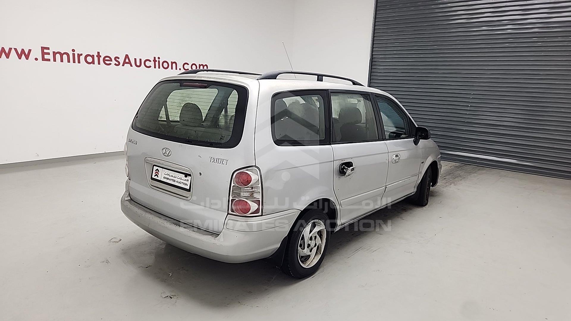 2007 HYUNDAI TRAJET VIN: KMHMG81C07U303668