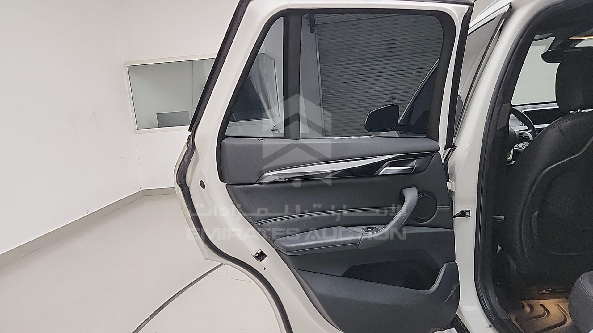 2021 BMW X1 VIN: WBXJG9C03MSS27498