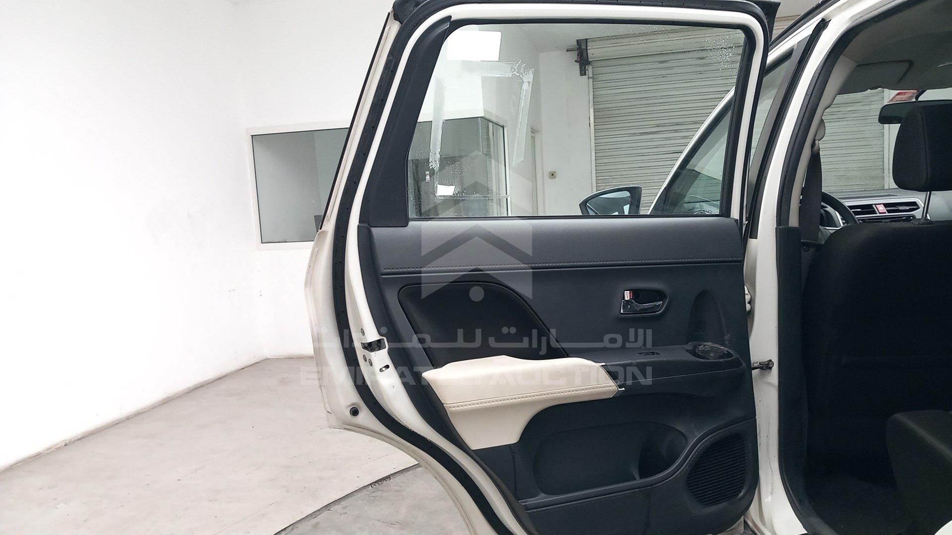 2019 TOYOTA RUSH VIN: MHKEF8BF9KK004985