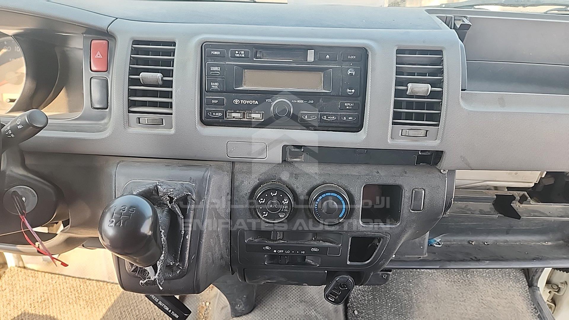 2009 TOYOTA HIACE VIN: JTFHX02PX90037361