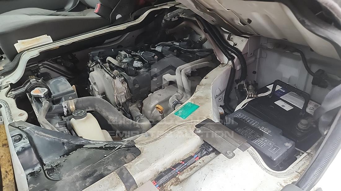 2015 Nissan Urvan — Engine Bay — Photo 22