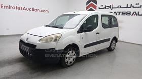 2015 Peugeot Partner — Front Left Angle — Photo 5 — Thumbnail