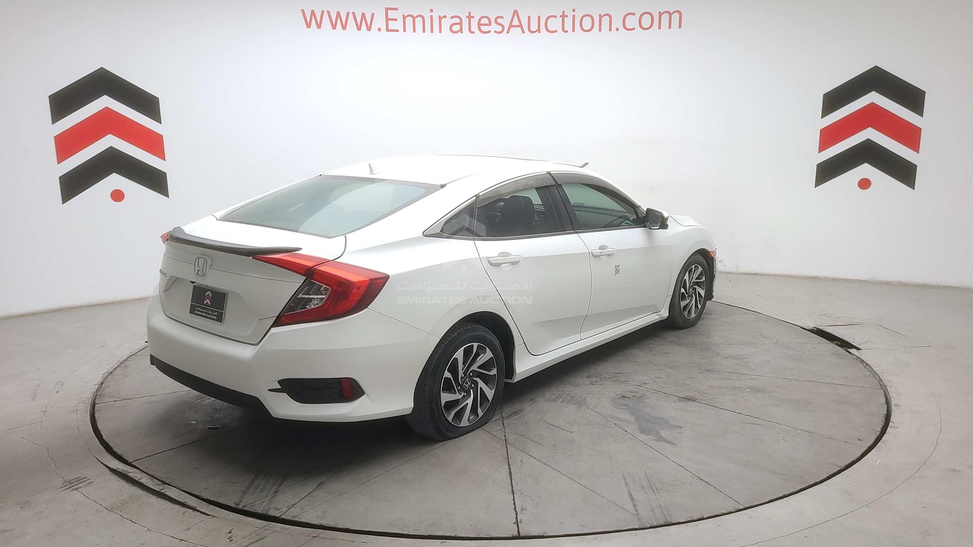 2018 HONDA CIVIC VIN: 2HGFC2F72JH501715