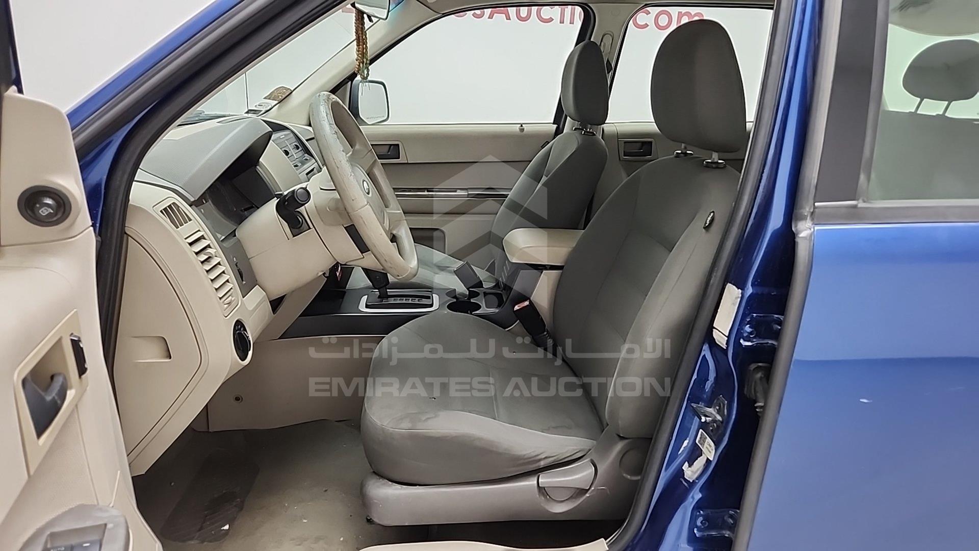 2008 FORD ESCAPE VIN: 1FMCU92198KA49463