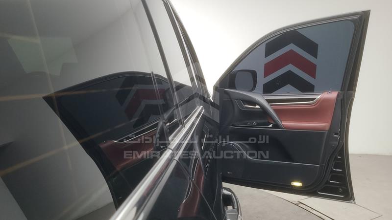 JTJHY00W1L4326058 Auction: EmiratesAuction Lot: 409451 JTJHY00W1L4326058 Lexus LX 570 2020 WHITE Photo 48
