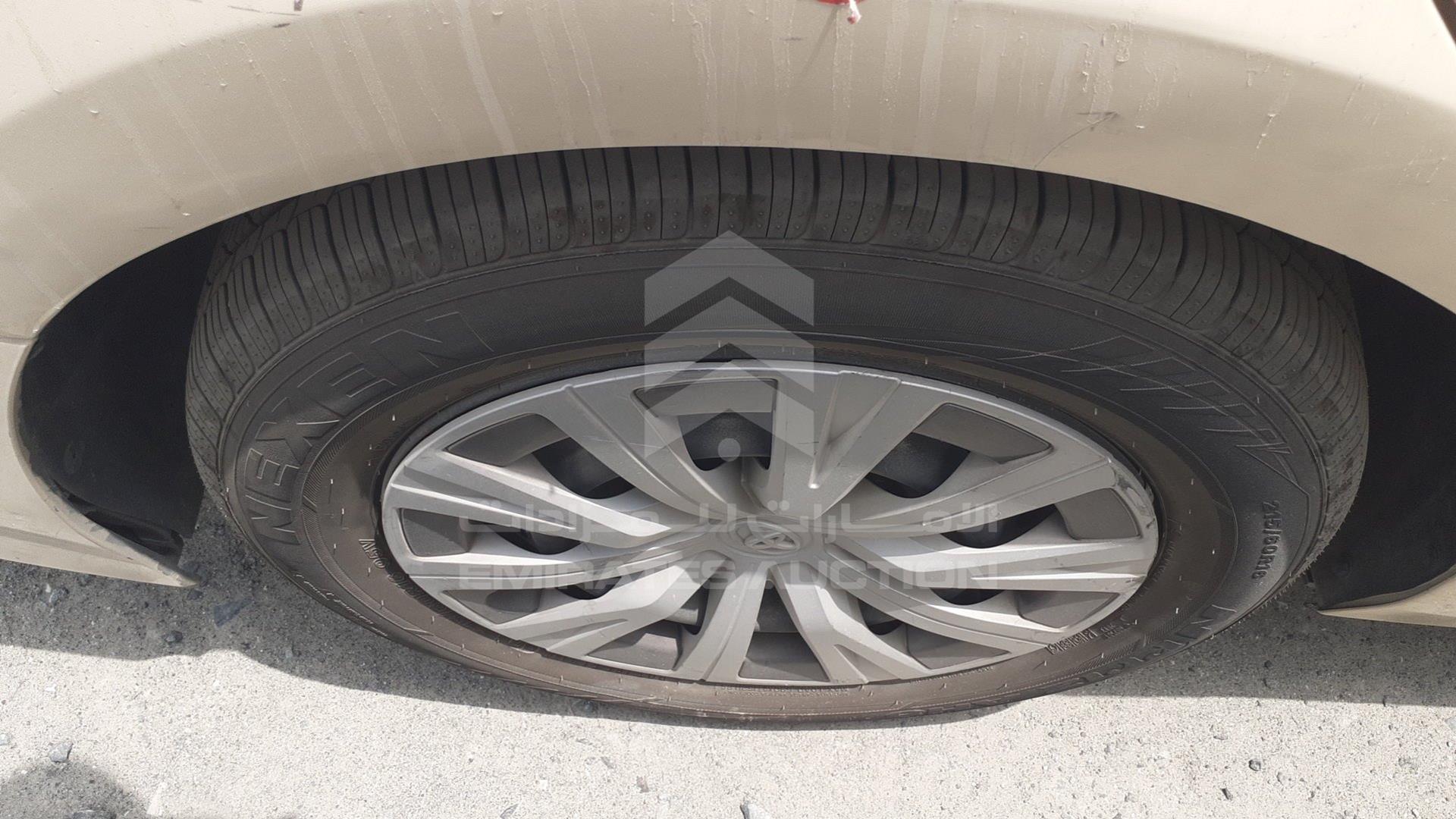 2018 TOYOTA CAMRY VIN: JTNB29HK4J3012094