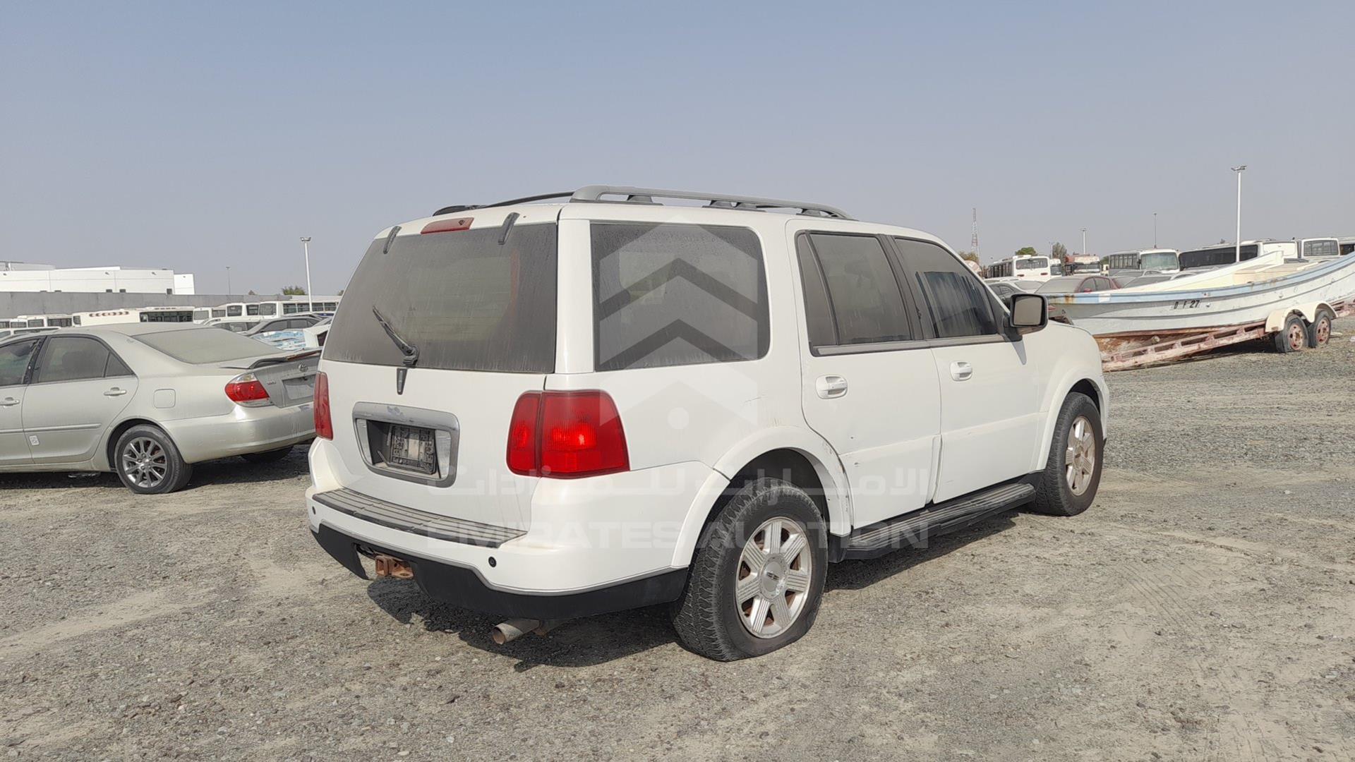 2005 LINCOLN NAVIGATOR VIN: 5LMFU28505LJ23998