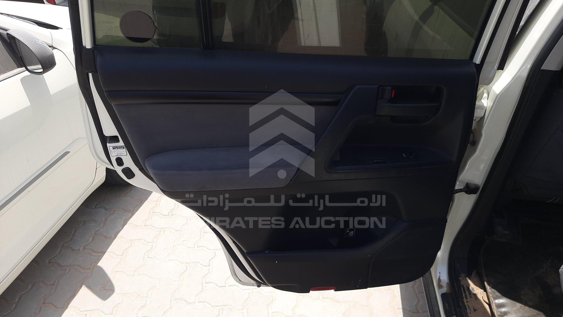 2011 TOYOTA LAND CRUISER VIN: JTMDU09J2B4035006