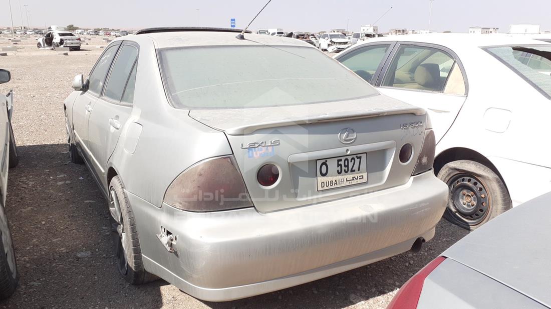 2001 Lexus IS300 for sale in UAE JTHBD182010015770 309237