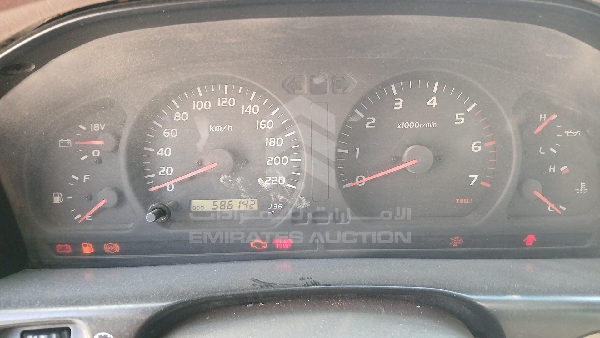 2002 TOYOTA LAND CRUISER VIN: JTEHT05J322021178