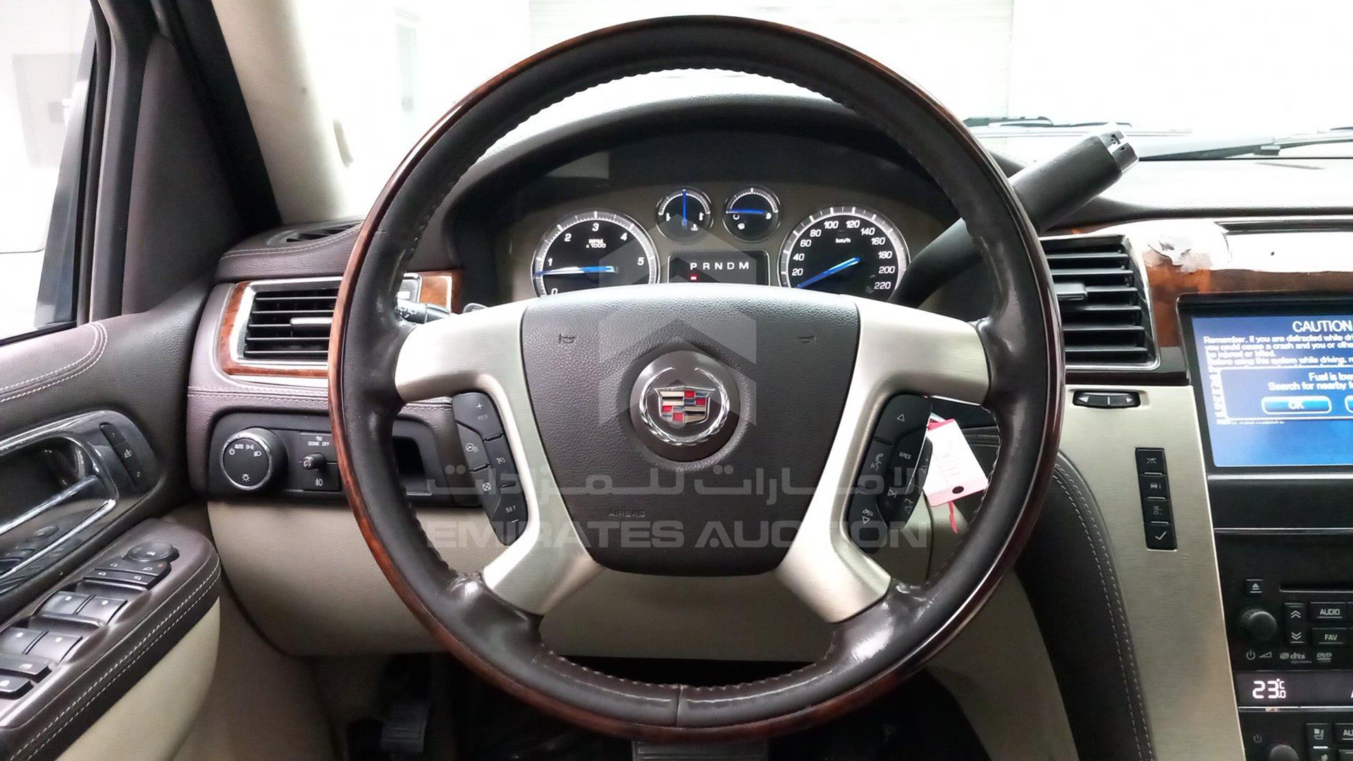 2013 CADILLAC ESCALADE VIN: 1GYS47EF7DR352524