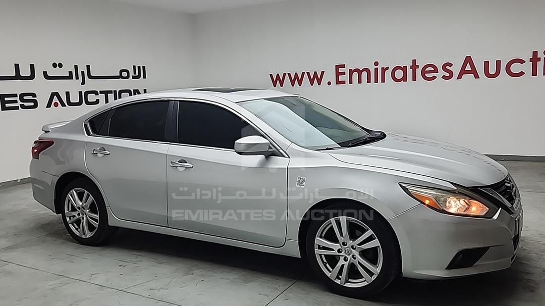 نيسان التيما 2018 — الزاوية الأمامية اليمنى — صورة 9