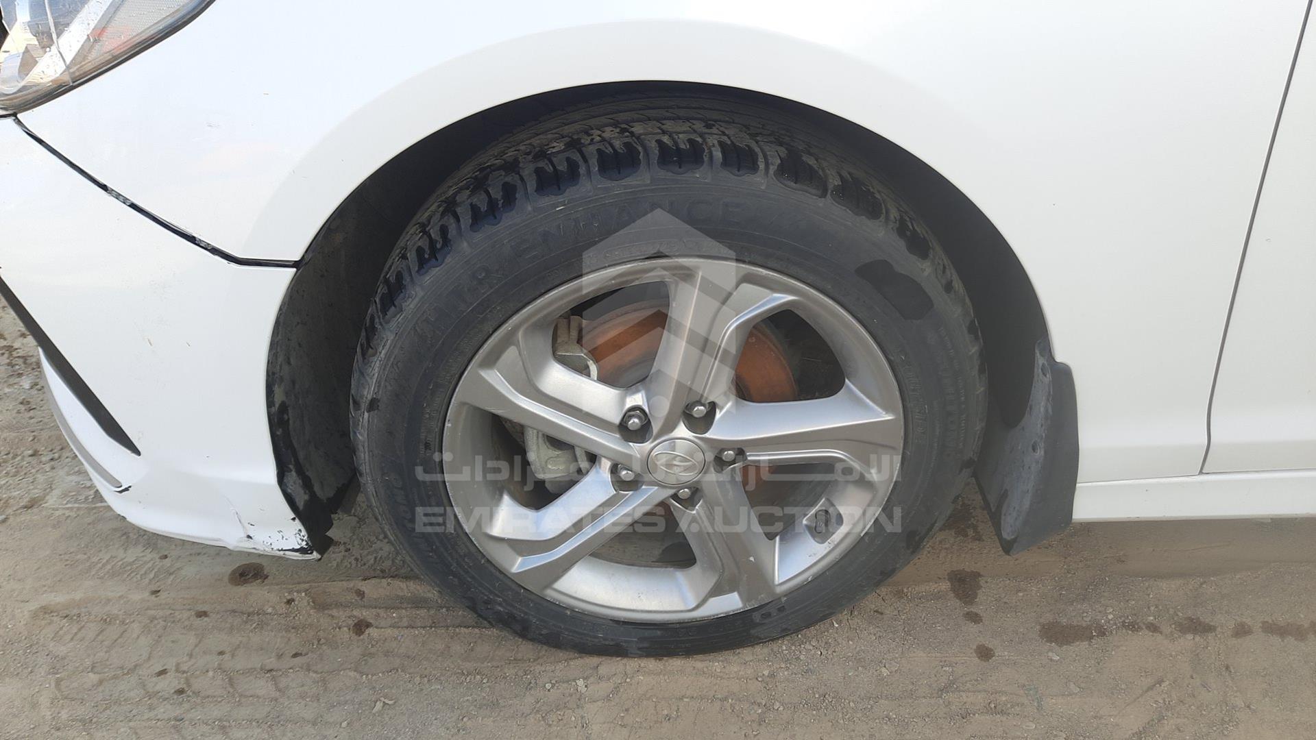2018 HYUNDAI SONATA VIN: KMHE241G0JA427706