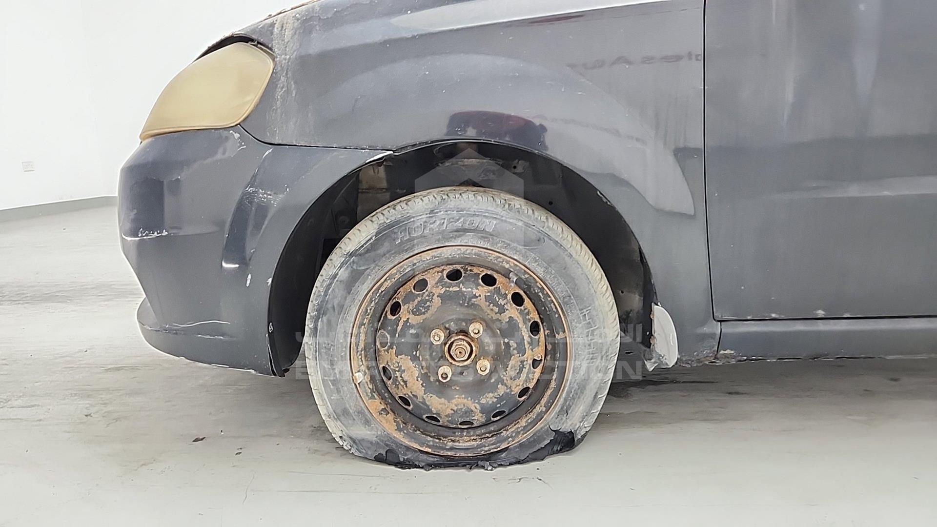 2007 CHEVROLET AVEO VIN: KL1TJ587X7B027883