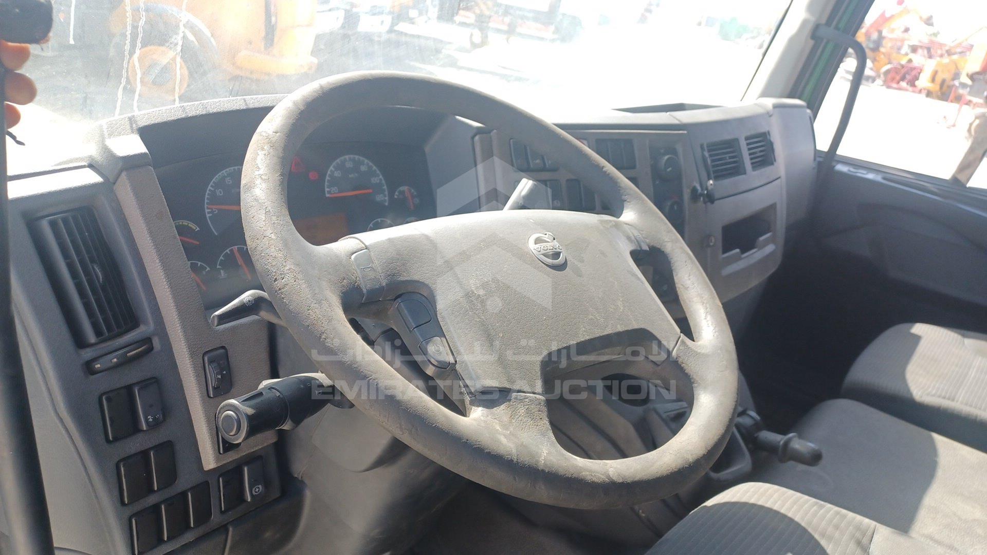 2011 VOLVO --- VIN: YV2TH60A9BB574532