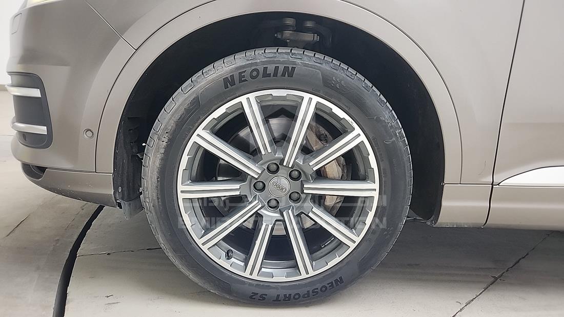 2016 Audi Q7 — Front Left Tyre — Photo 38