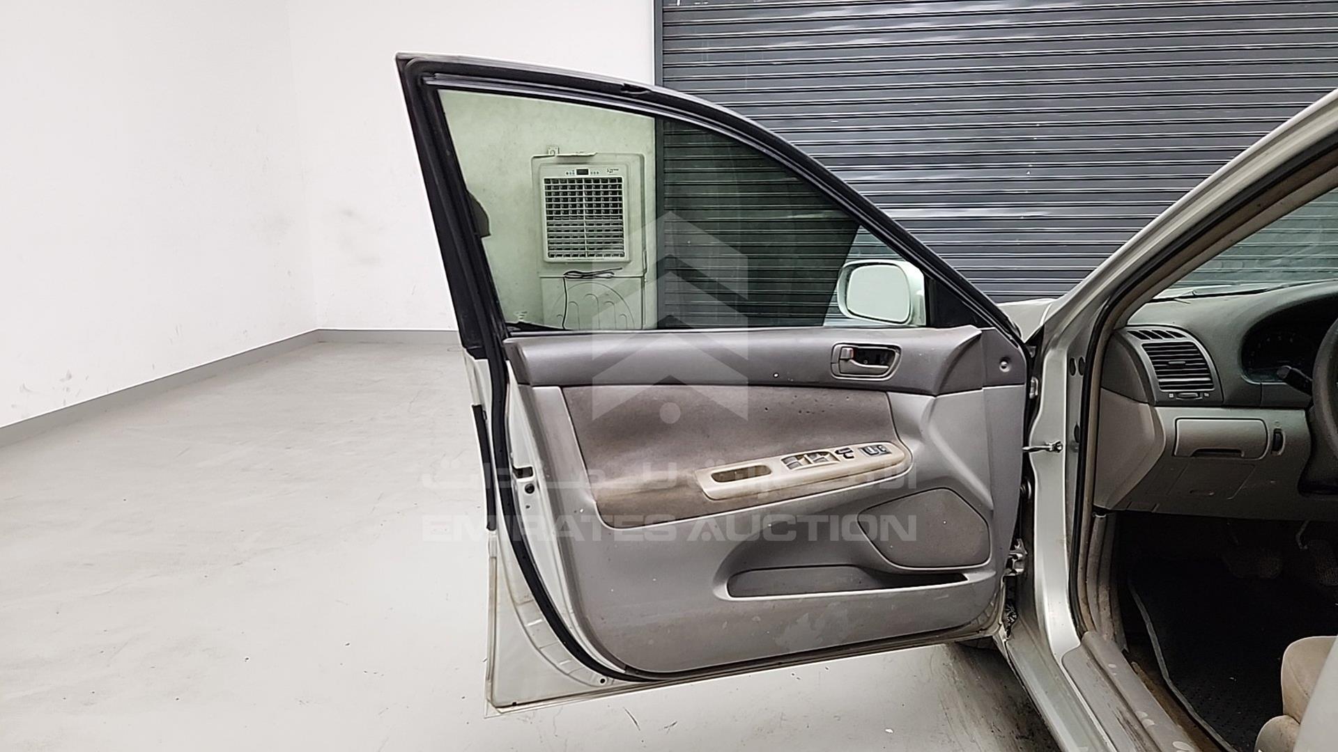 2003 TOYOTA CAMRY VIN: 4T1BE32K33U718273