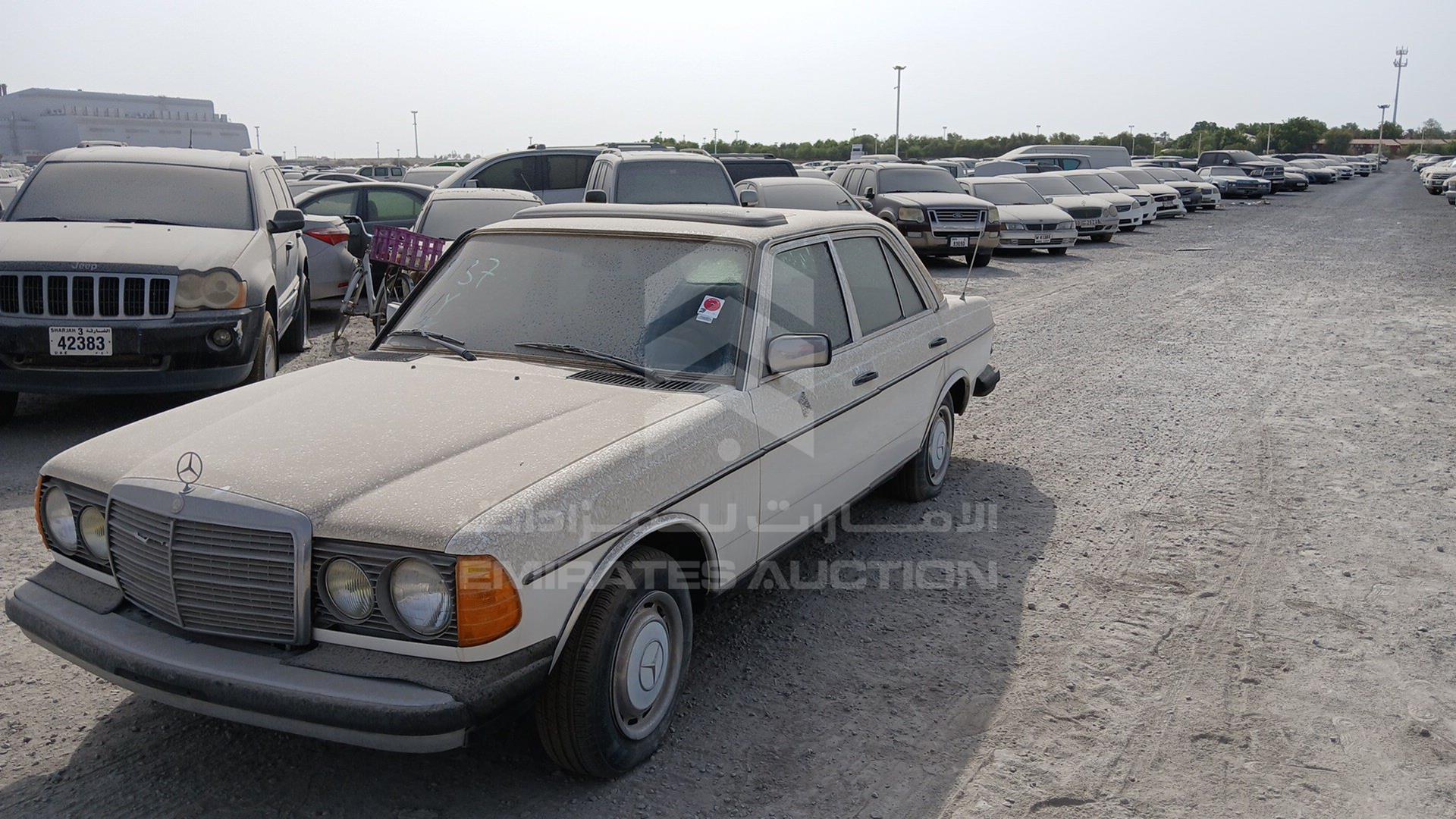 1983 MERCEDES 240D VIN: WDBAB23A6DB408137