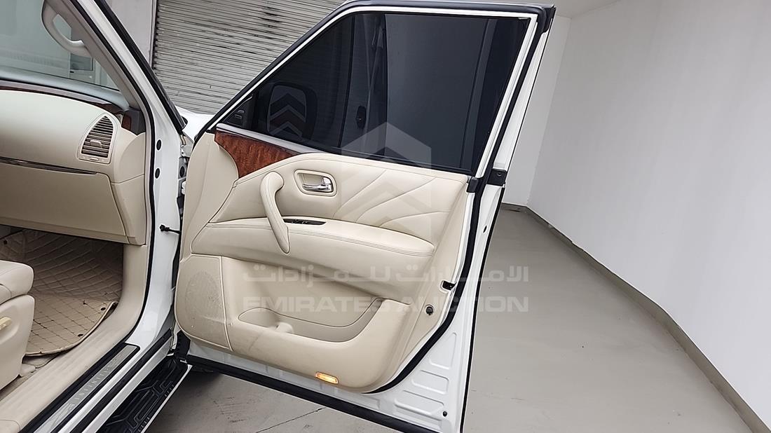 2015 Infiniti QX 80 — Front Right Door — Photo 32