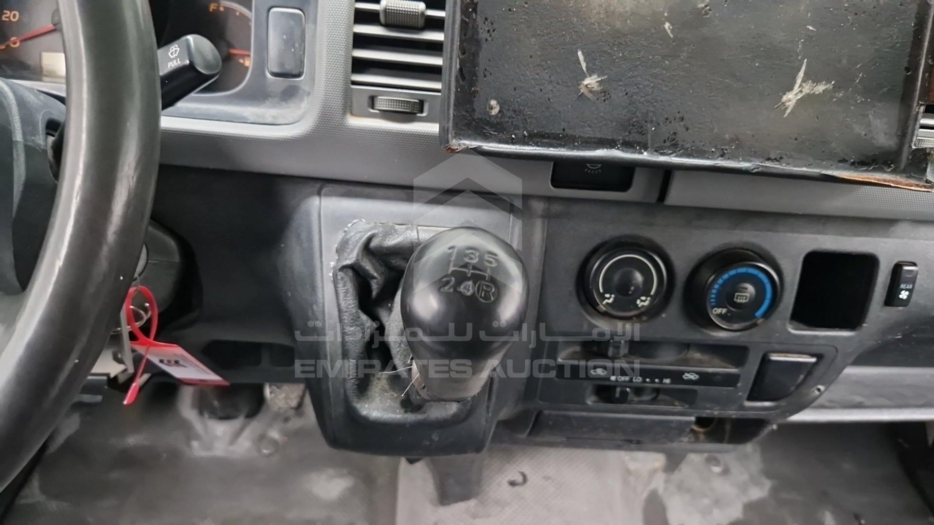 2007 TOYOTA HIACE VIN: JTGJX02PX75006785