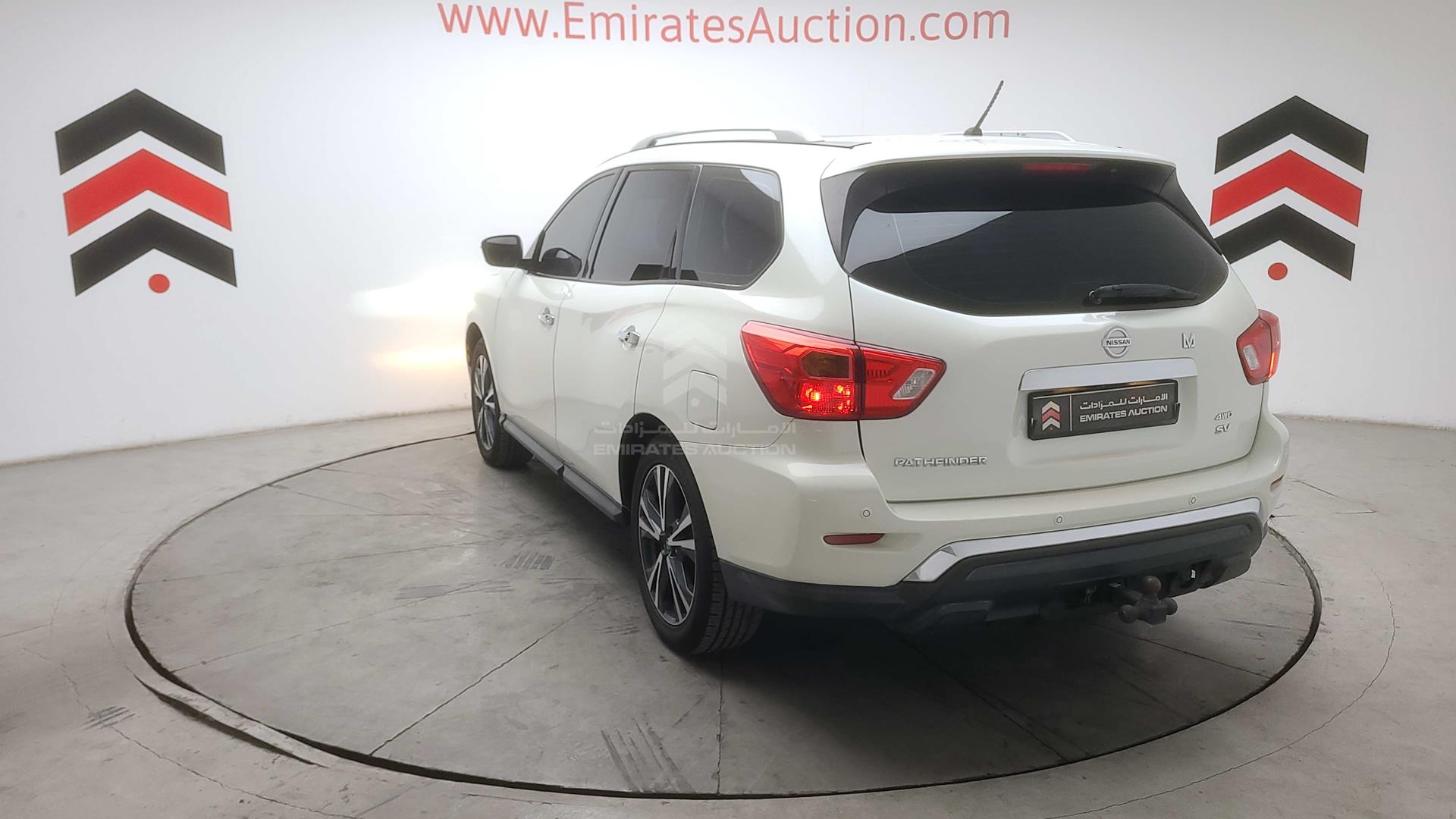 2018 NISSAN PATHFINDER VIN: 5N1DR2M57JC623801