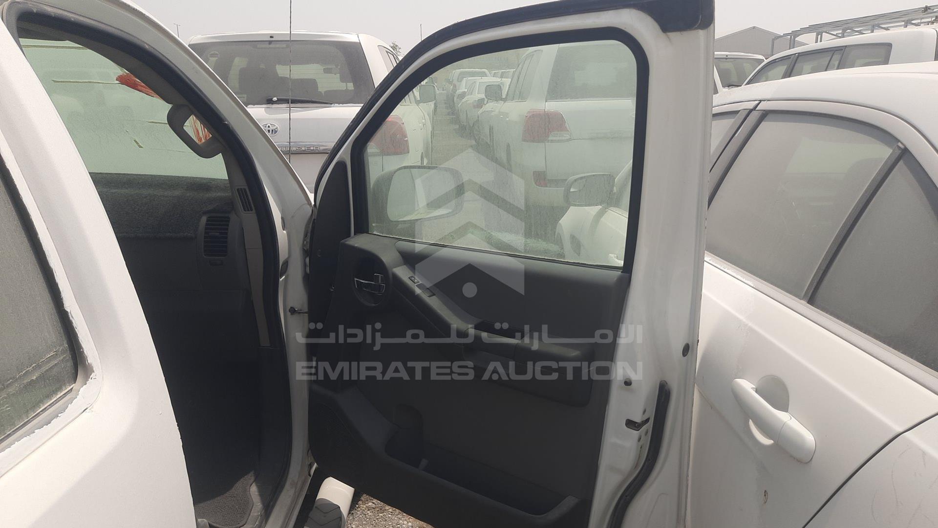 2014 NISSAN XTERRA VIN: 5N1AN0N69EN800286