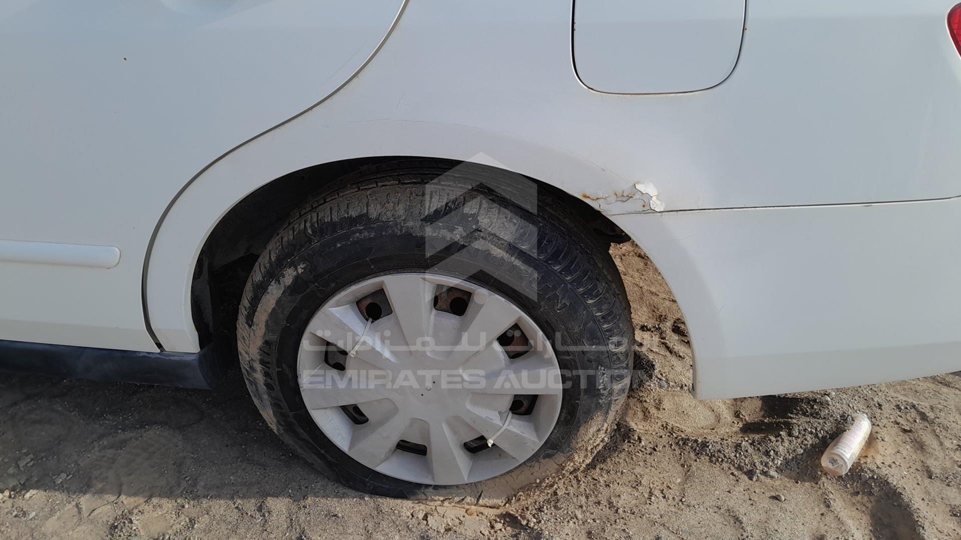 2004 HONDA ACCORD VIN: JHMCM565X4C412995