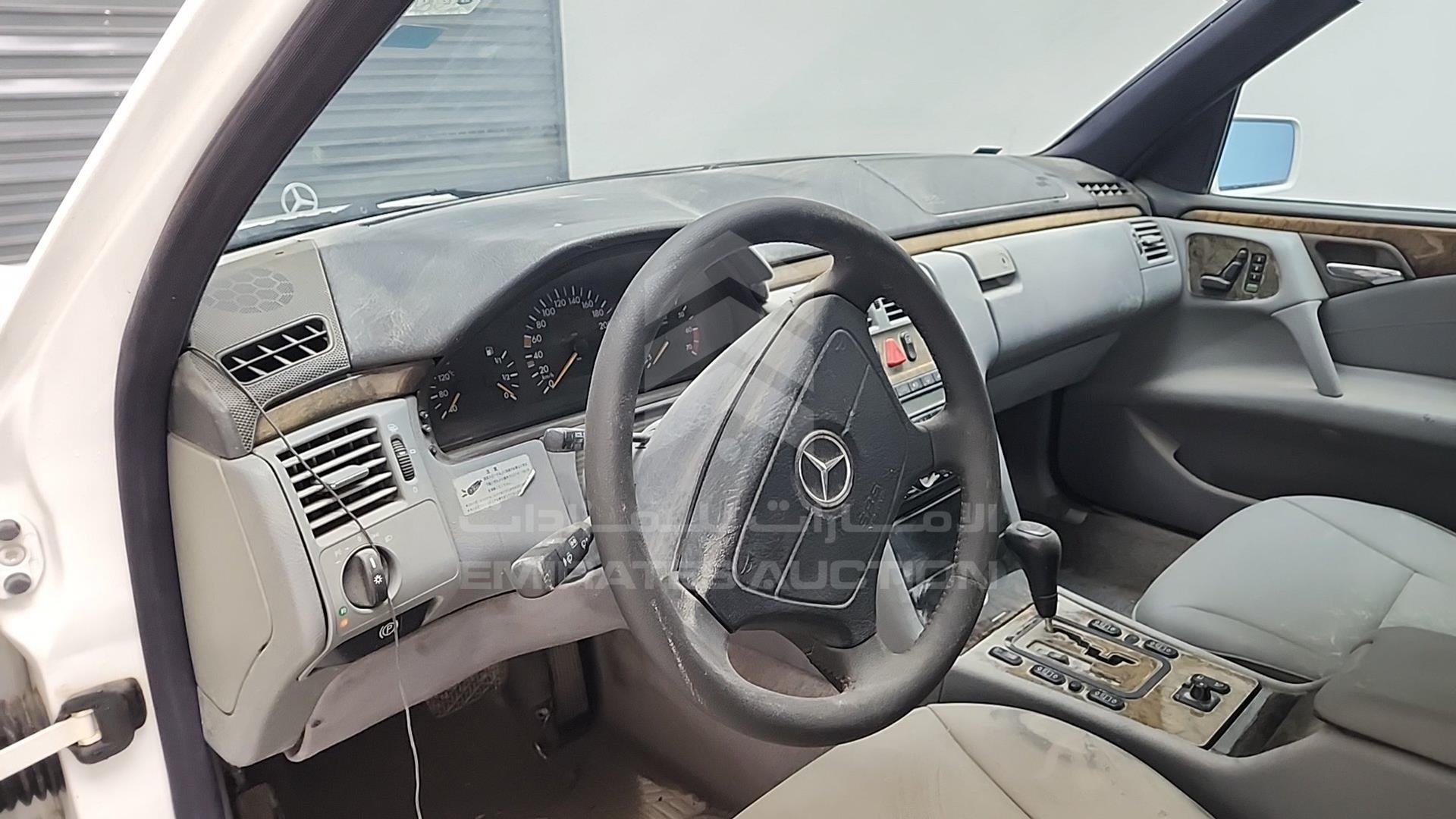 1999 MERCEDES E 55 AMG VIN: WDB2102701A824280