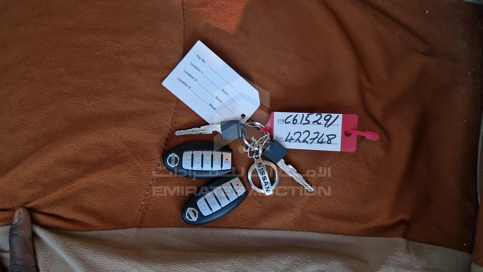 2015 NISSAN PATHFINDER VIN: 5N1AR2MM1FC615291