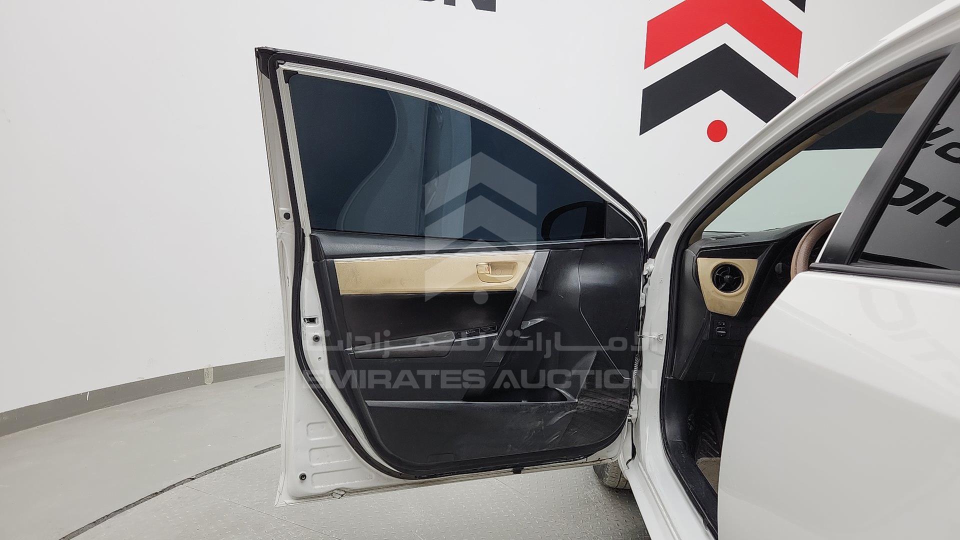 2017 TOYOTA COROLLA VIN: RKLBB9HE5H5192668
