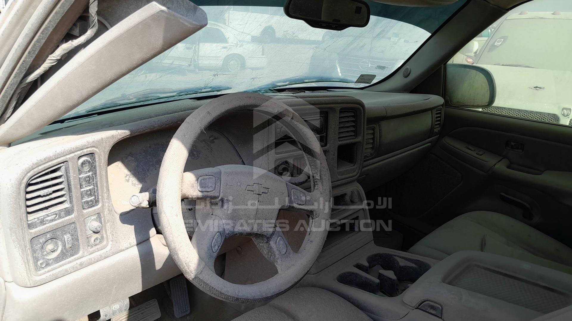 2004 CHEVROLET TAHOE VIN: 1GNEK13T44J123142