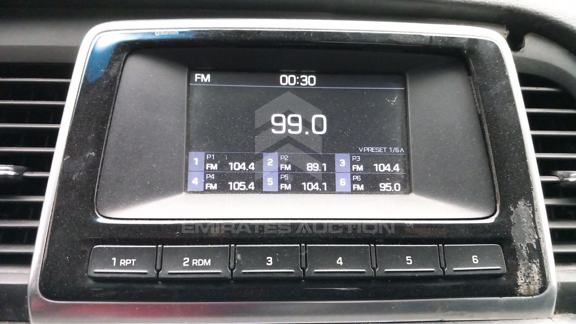 2019 HYUNDAI SONATA HYBRID VIN: KMHE24137KA093091