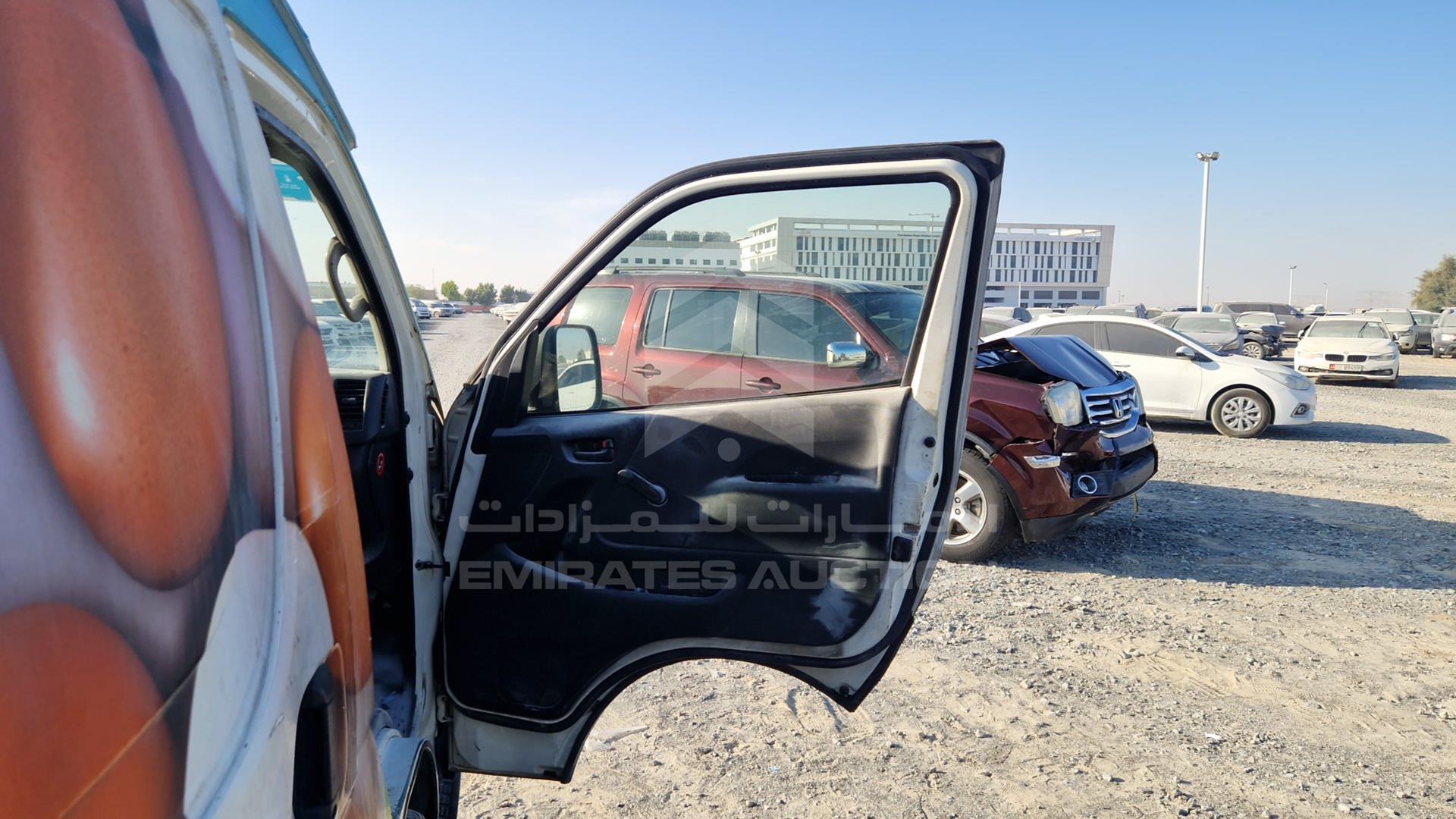 2015 TOYOTA HIACE VIN: JTFPX22P6F0055925
