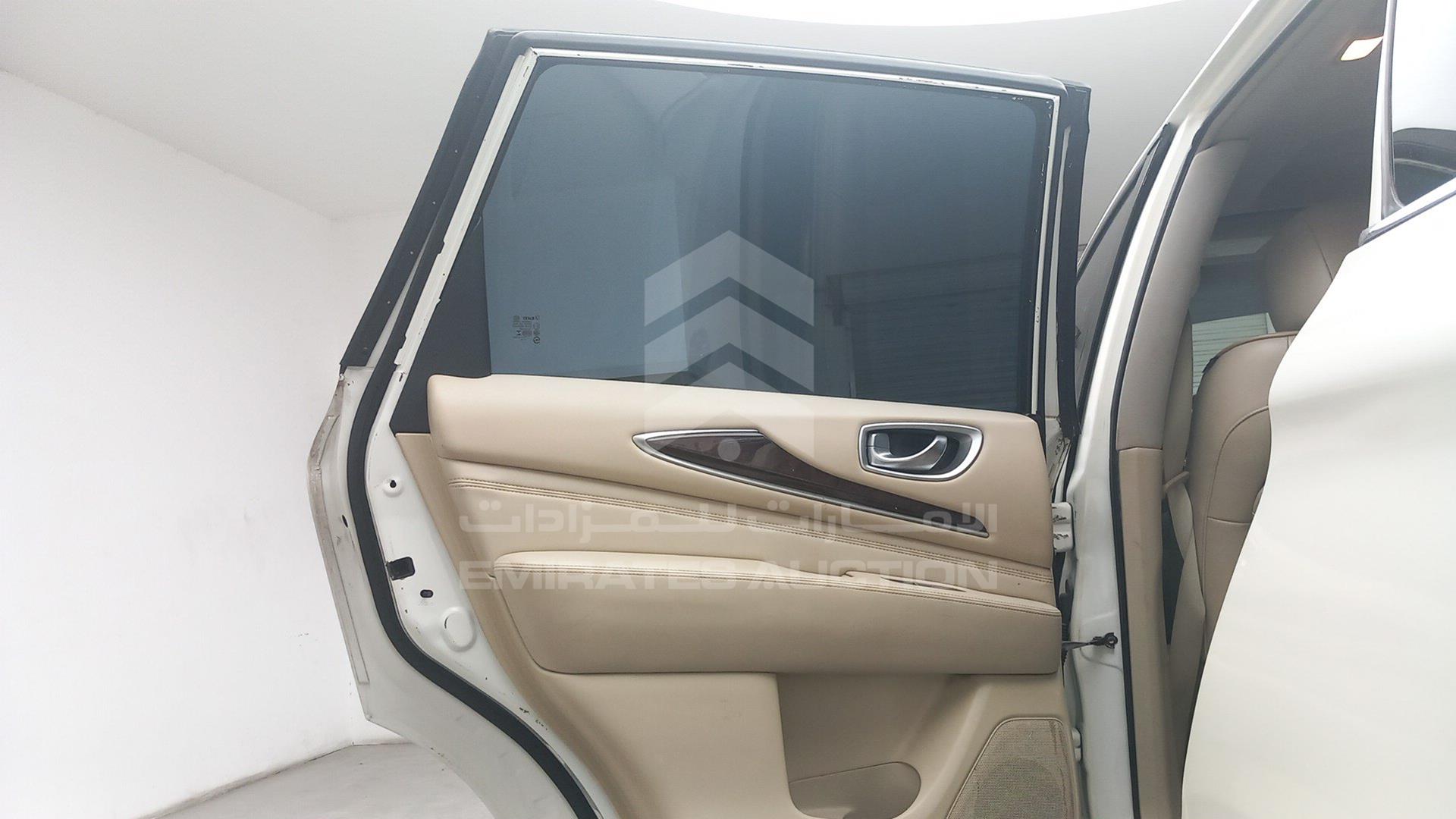 2013 INFINITI JX 35 VIN: 5N1AL0MM5DC331083