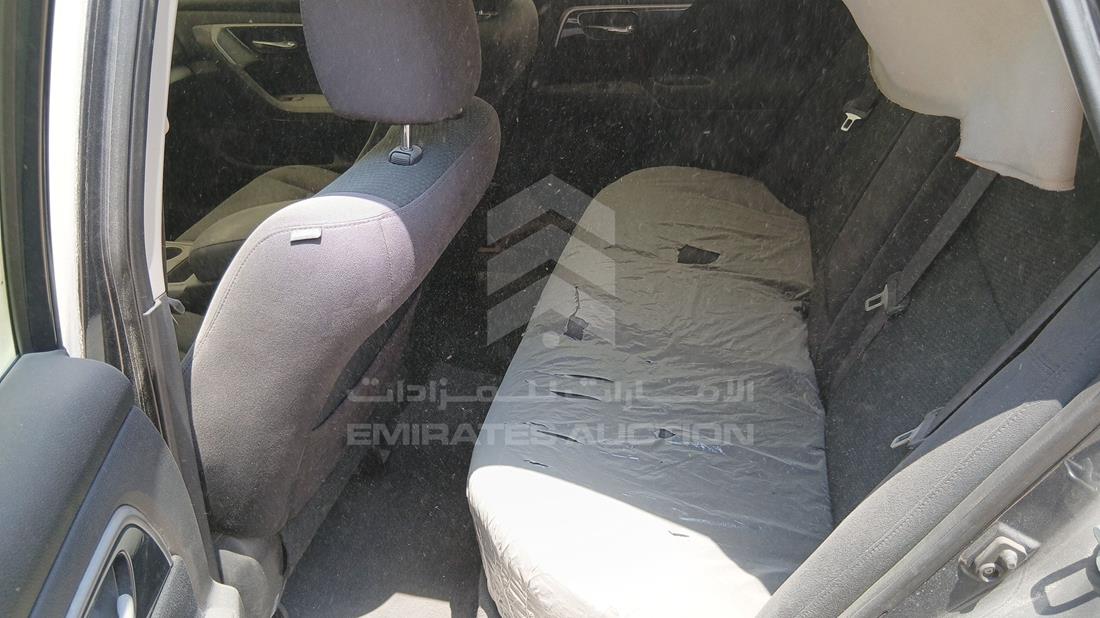 نيسان التيما 2014 — زاوية الراكب الخلفي اليسرى — صورة 20