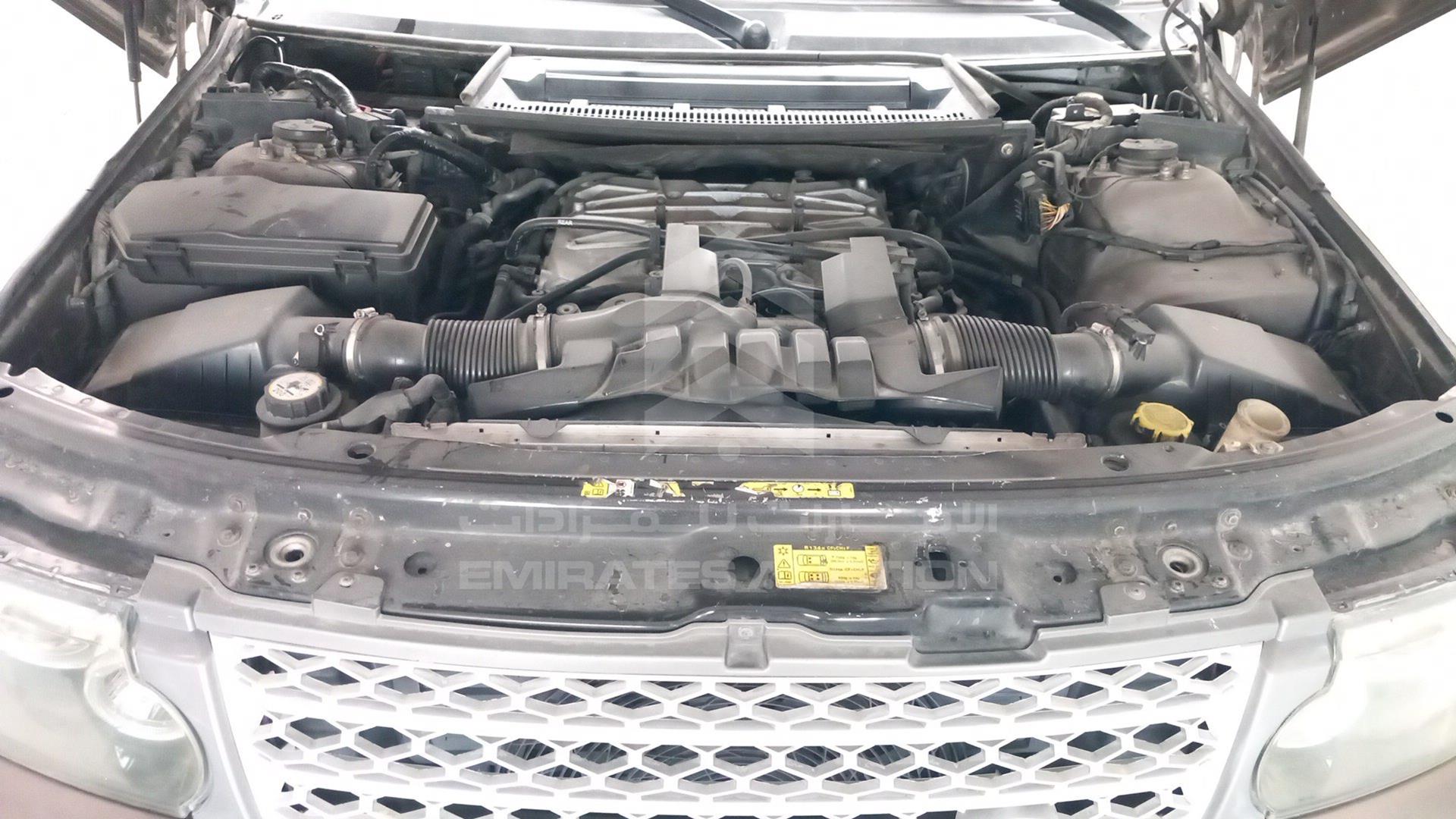 2011 RANGE ROVER VOGUE VIN: SALLMAME4BA335131
