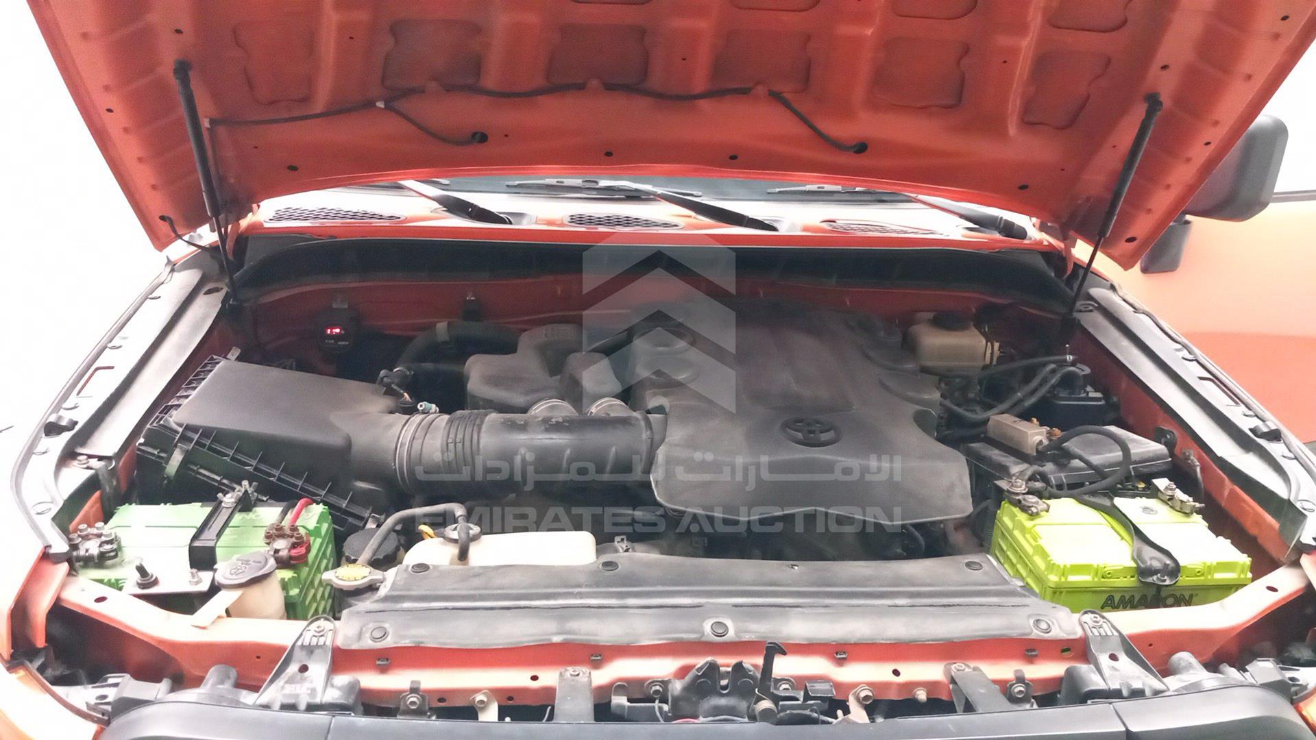 2013 TOYOTA FJ CRUISER VIN: JTEBU11F7DK151283