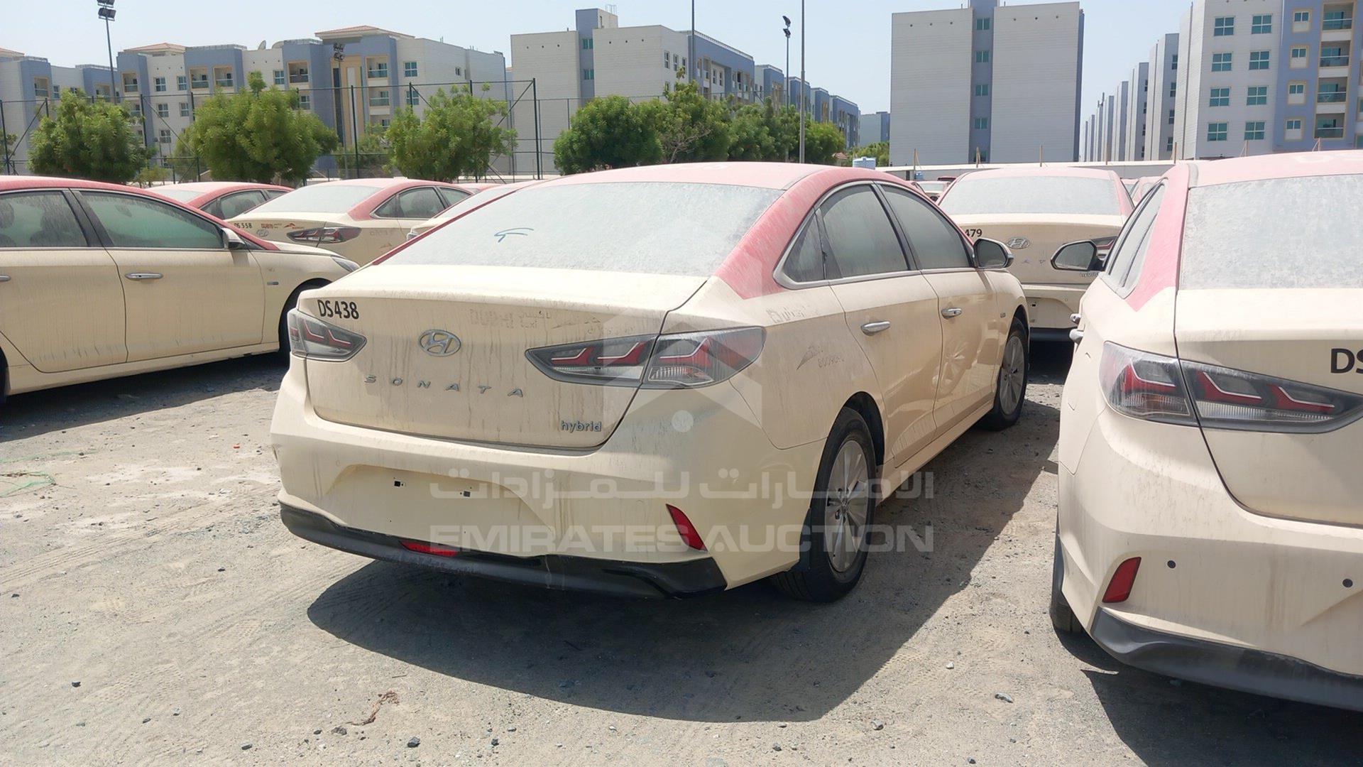 2018 HYUNDAI SONATA VIN: KMHE24130JA082089